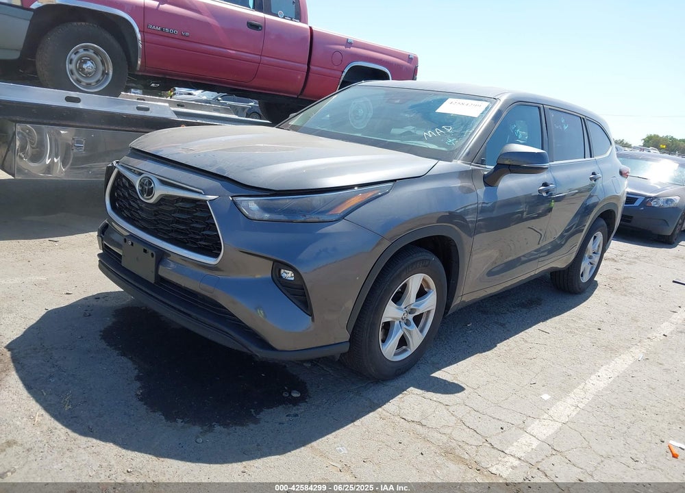 2024 TOYOTA HIGHLANDER LE VIN: 5TDKDRAH9RS050007