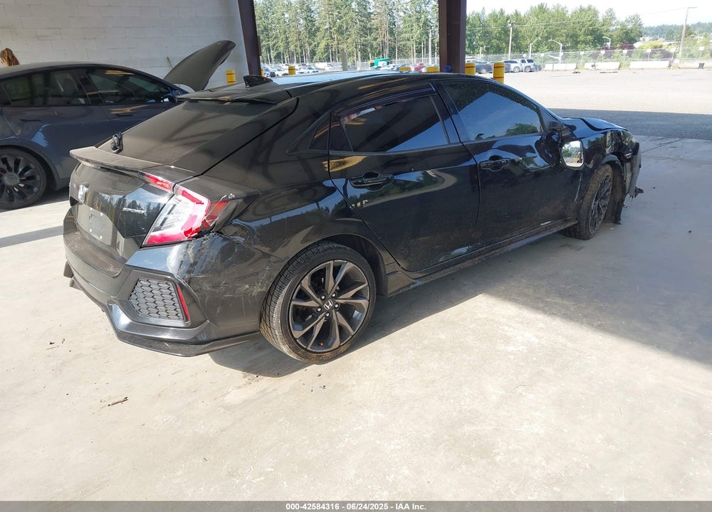 2018 HONDA CIVIC VIN: SHHFK7H43JU416405