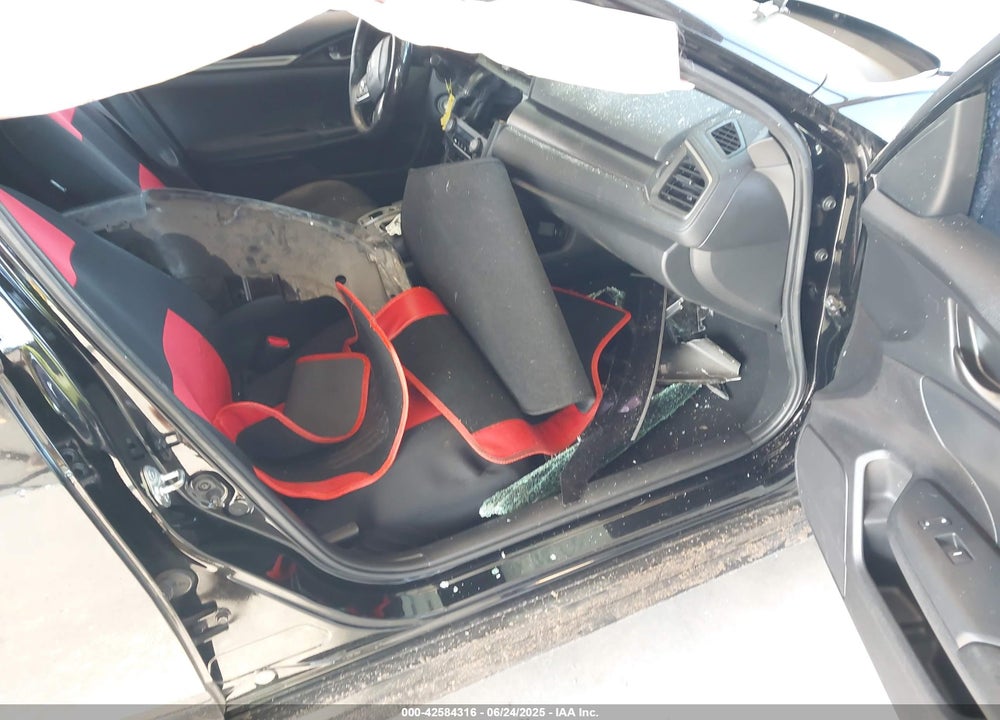 2018 HONDA CIVIC VIN: SHHFK7H43JU416405