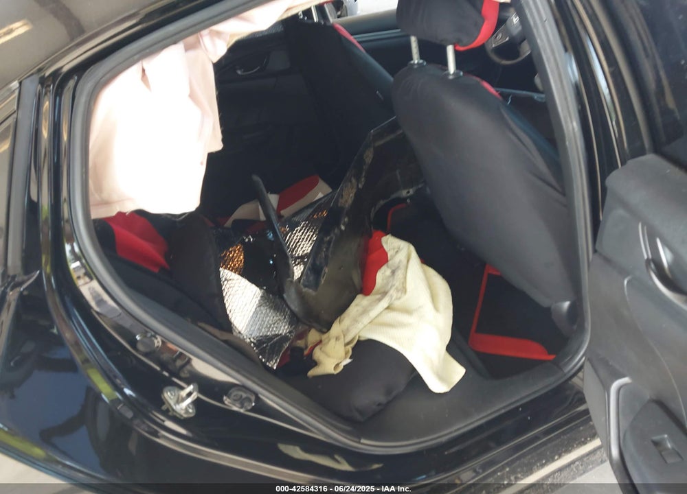 2018 HONDA CIVIC VIN: SHHFK7H43JU416405