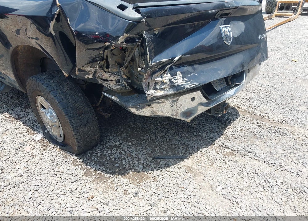 2016 RAM 2500 VIN: 3C6UR5CL2GG281015
