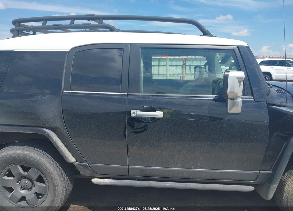 2007 TOYOTA FJ CRUISER VIN: JTEBU11F170089248