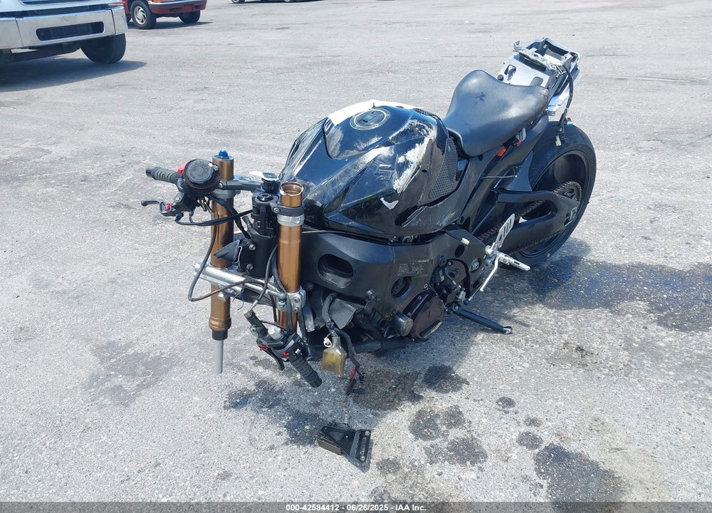 2008 SUZUKI GSX-R1000 VIN: JS1GT77A682107299