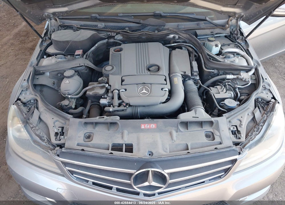 2013 MERCEDES-BENZ C 250 VIN: WDDGF4HBXDA869088