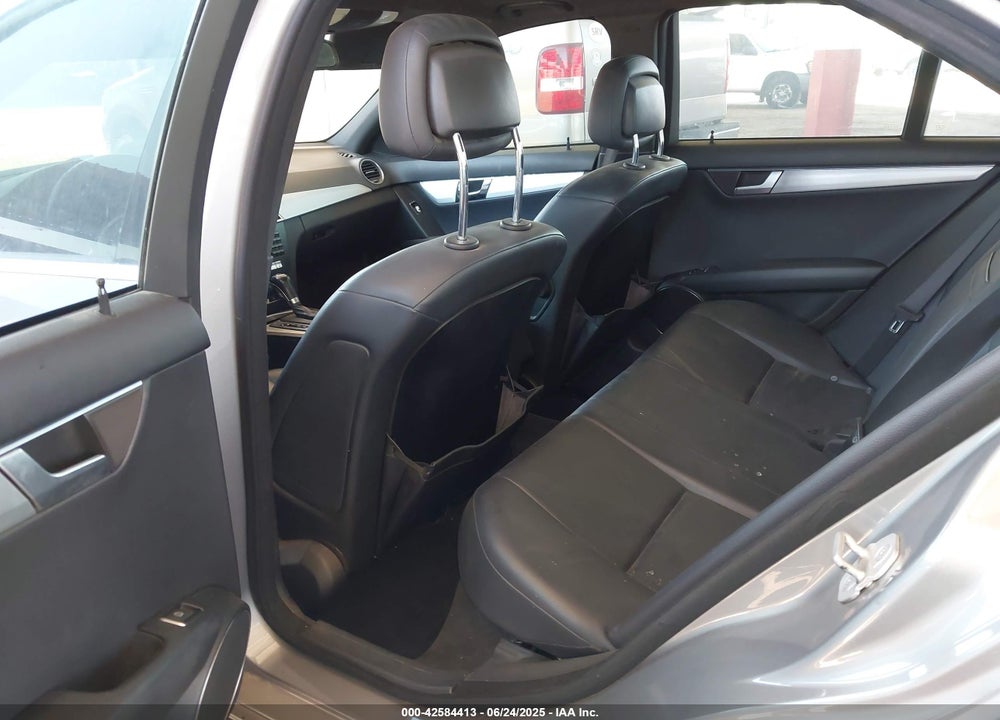 2013 MERCEDES-BENZ C 250 VIN: WDDGF4HBXDA869088