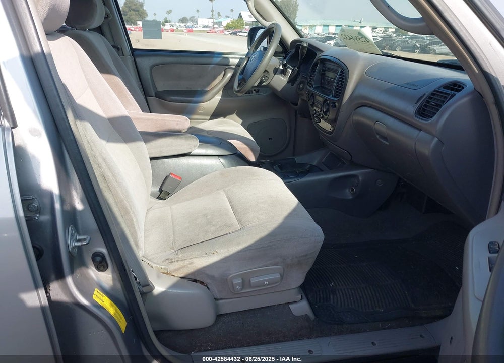 2004 TOYOTA SEQUOIA SR5 V8 VIN: 5TDZT34A64S222838