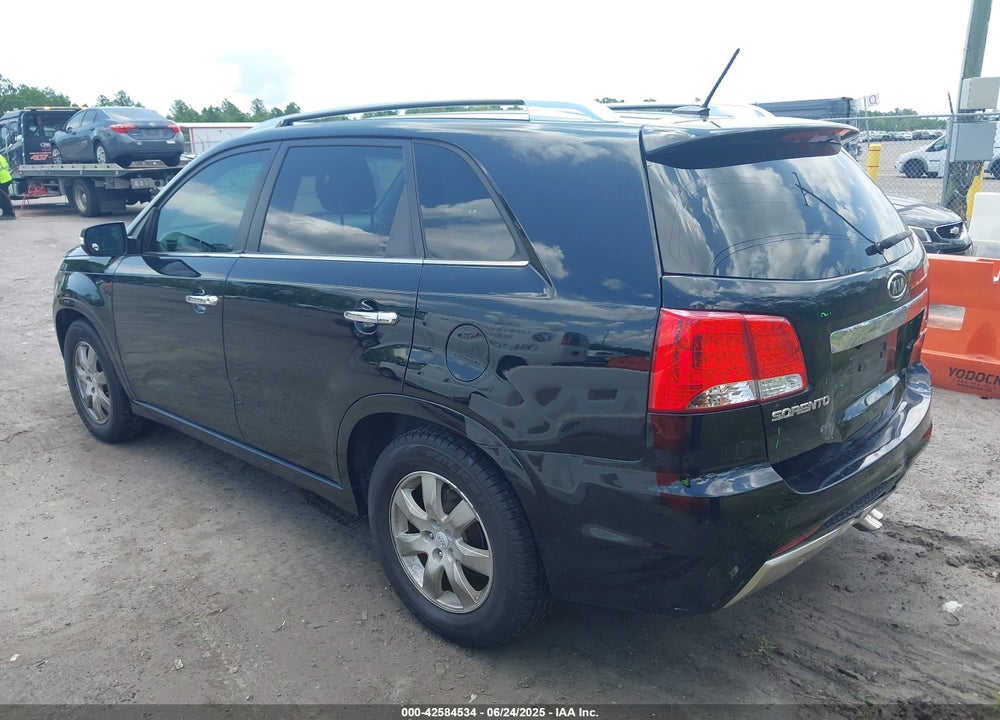 2011 KIA SORENTO VIN: 5XYKW4A23BG094290