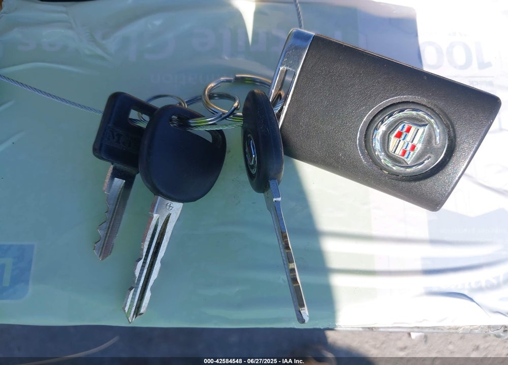 2010 CADILLAC DTS VIN: 1G6KH5EY8AU129128