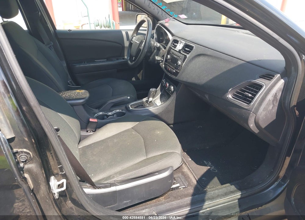 2012 CHRYSLER 200 LX VIN: 1C3CCBAB5CN104723