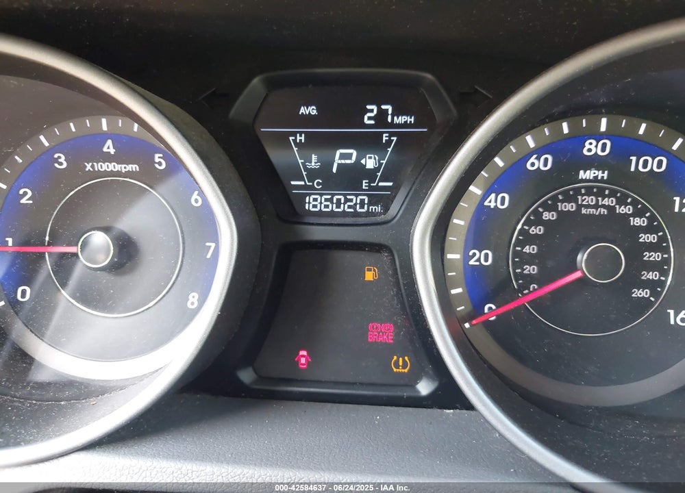 2015 HYUNDAI ELANTRA VIN: KMHDH4AEXFU381879