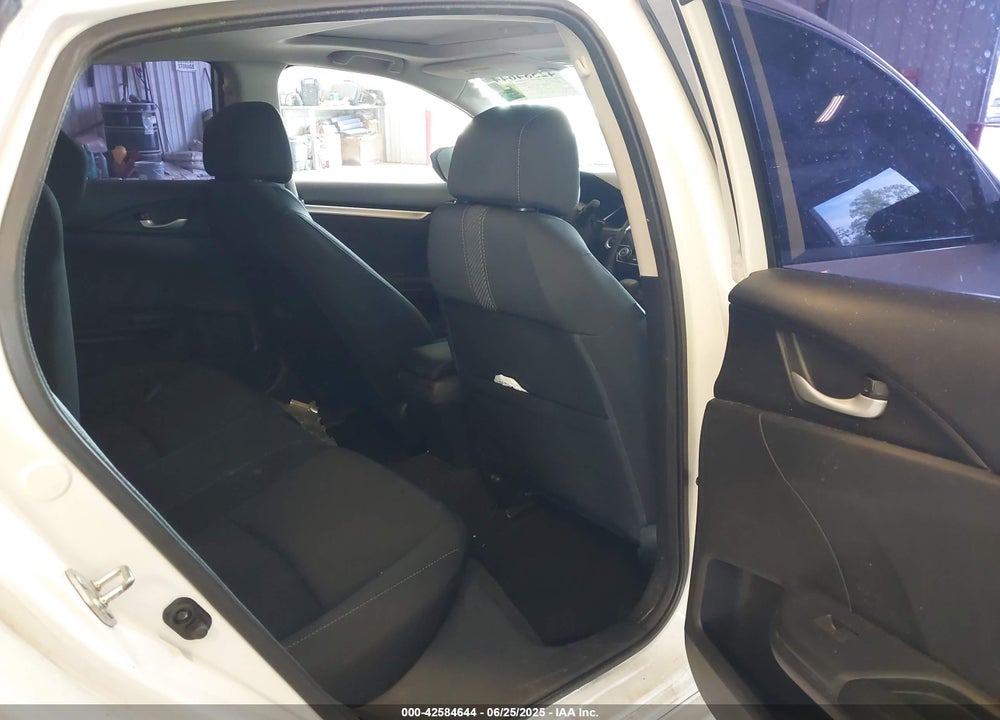 2016 HONDA CIVIC VIN: 19XFC2F75GE010221