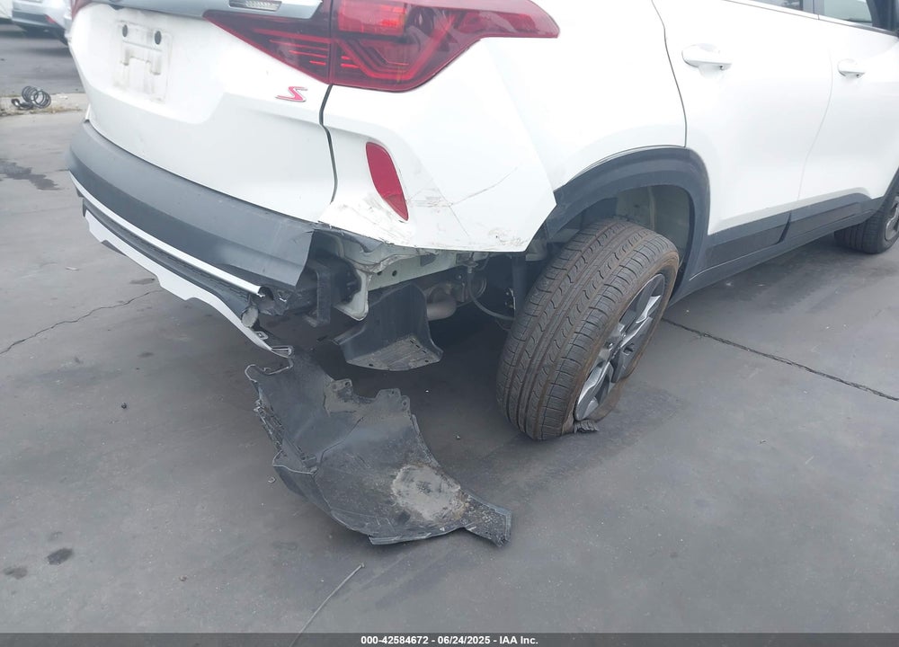 2021 KIA SELTOS S VIN: KNDEU2AA6M7143688