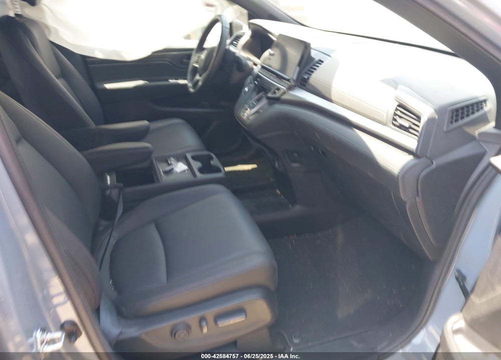 2025 HONDA ODYSSEY SPORT-L VIN: 5FNRL6H74SB051251