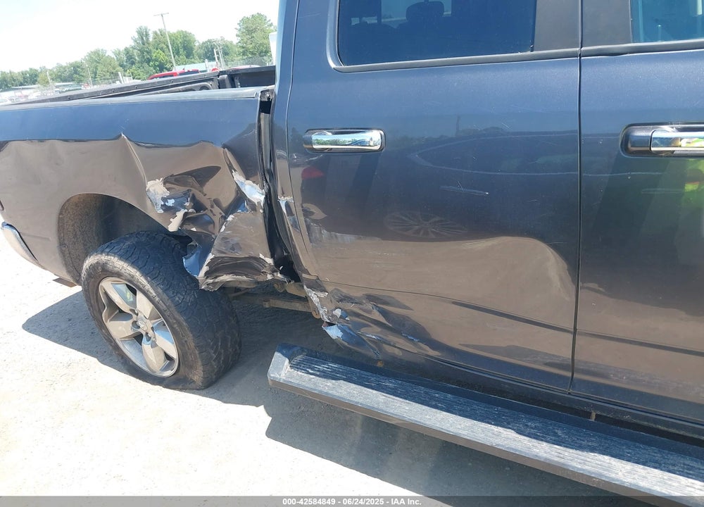 2017 RAM 1500 VIN: 1C6RR7GG9HS727282
