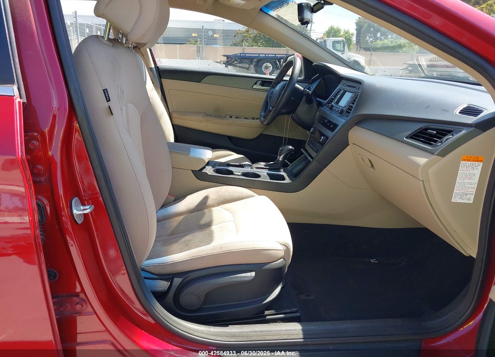 2016 HYUNDAI SONATA HYBRID VIN: KMHE24L19GA011493