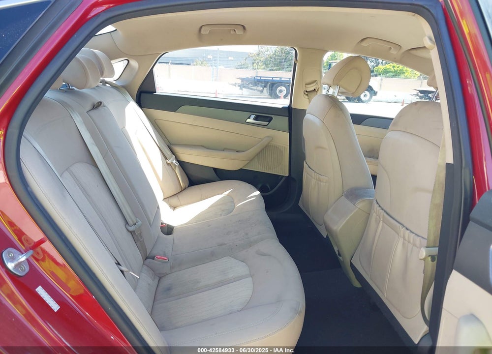 2016 HYUNDAI SONATA HYBRID VIN: KMHE24L19GA011493