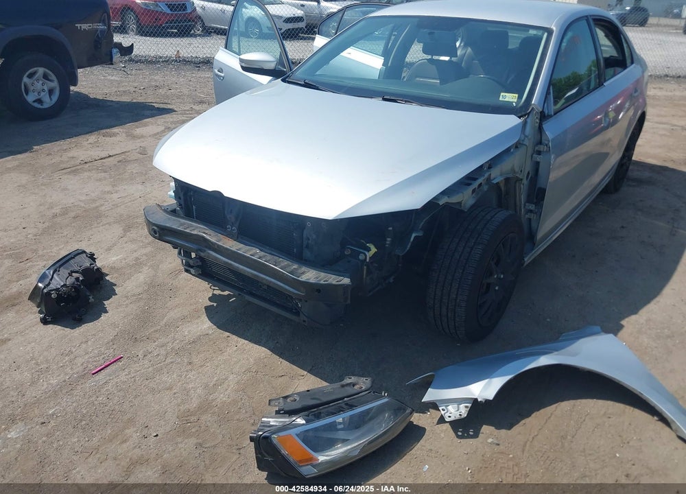 2013 VOLKSWAGEN JETTA VIN: 3VWDX7AJ3DM404990