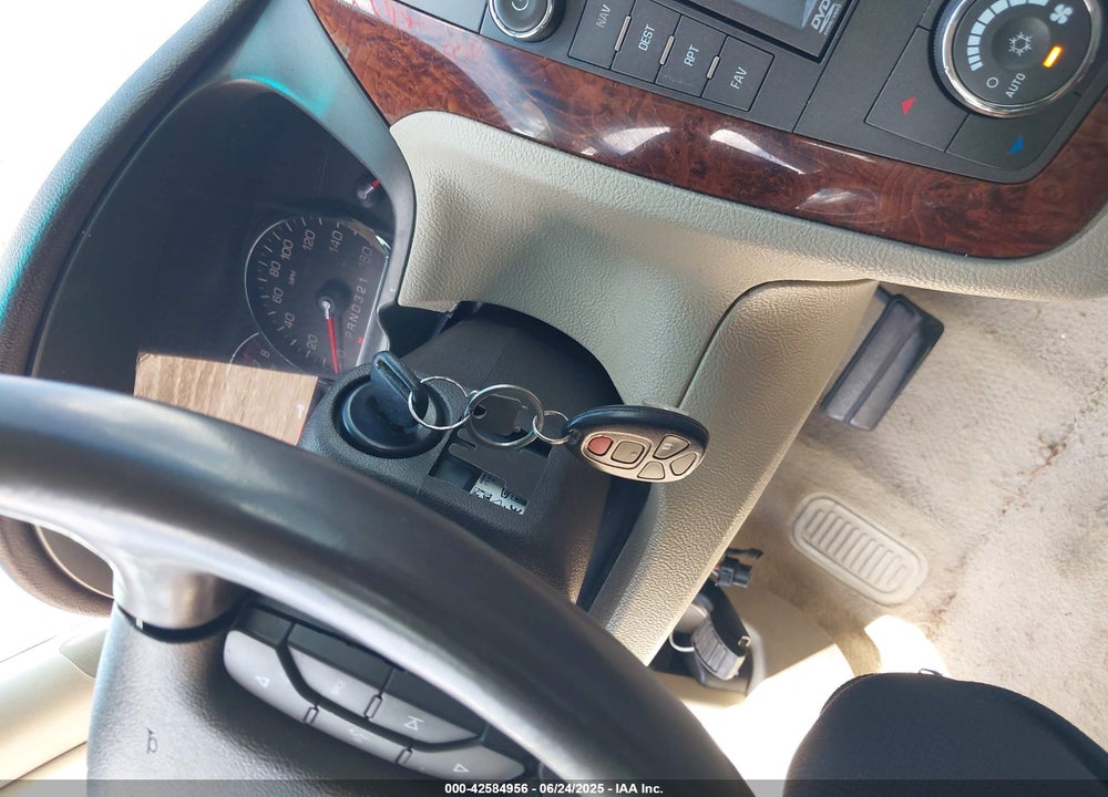 2007 CADILLAC DTS LUXURY I VIN: 1G6KD57YX7U178039