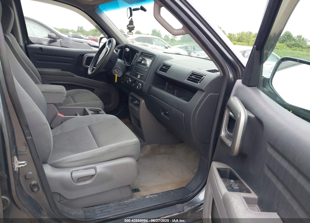 2011 HONDA RIDGELINE VIN: 5FPYK1F46BB008404