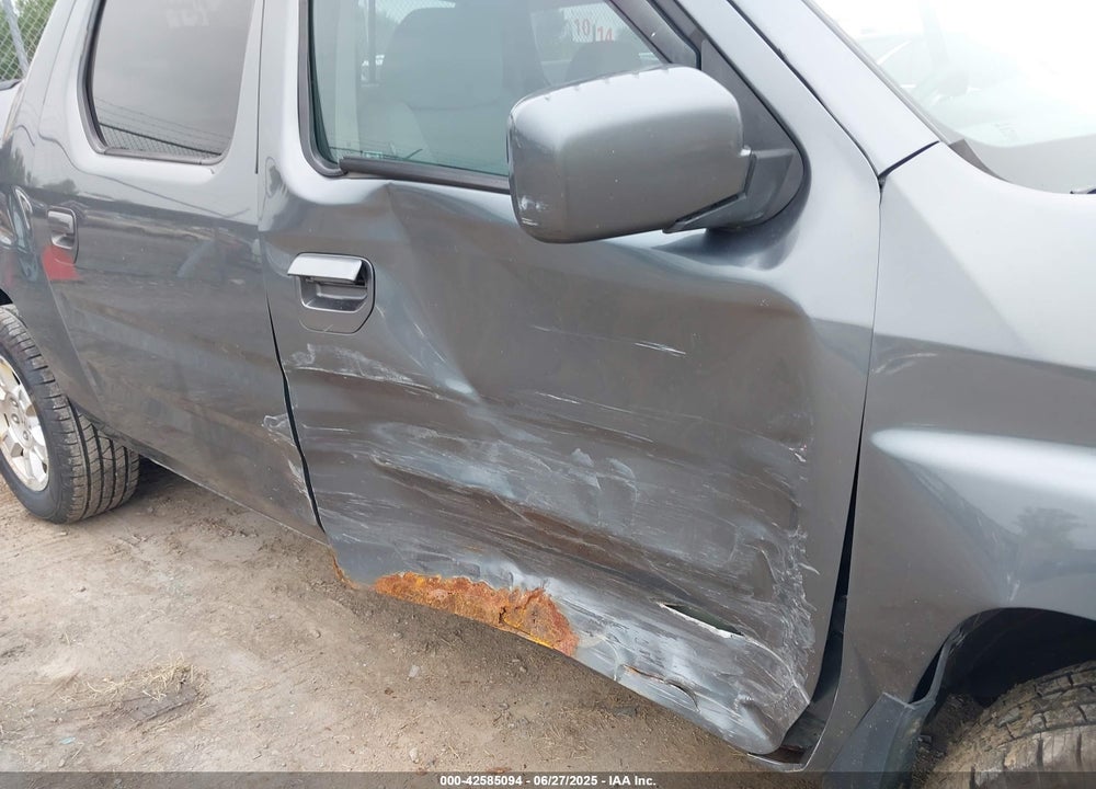 2011 HONDA RIDGELINE VIN: 5FPYK1F46BB008404