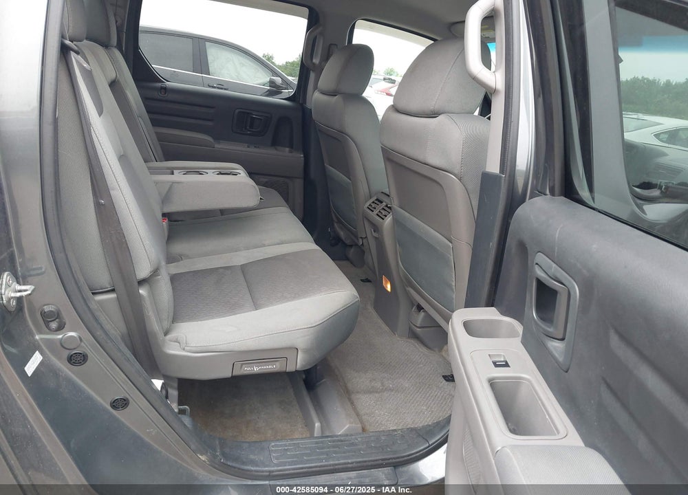 2011 HONDA RIDGELINE VIN: 5FPYK1F46BB008404