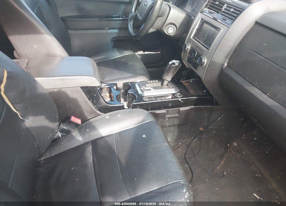 2010 FORD ESCAPE VIN: 1FMCU0DG3AKB76938