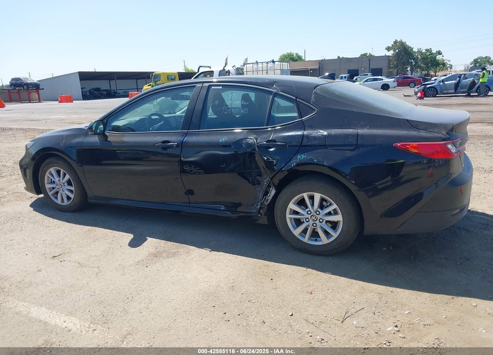 2025 TOYOTA CAMRY LE VIN: 4T1DAACK9SU135194