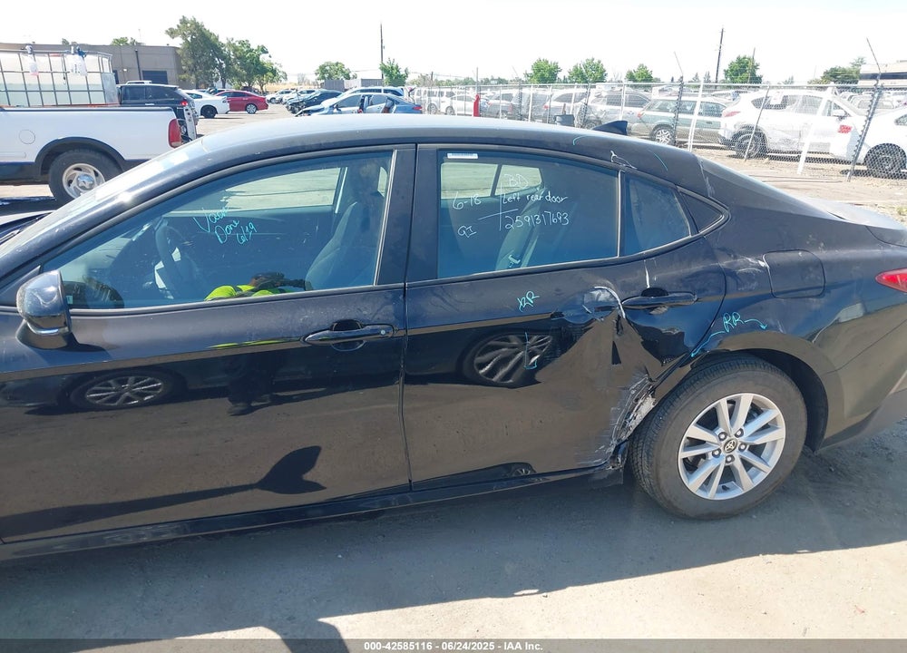 2025 TOYOTA CAMRY LE VIN: 4T1DAACK9SU135194