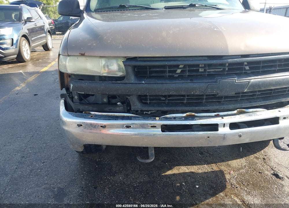 2002 CHEVROLET TAHOE LT VIN: 1GNEK13Z52R294517