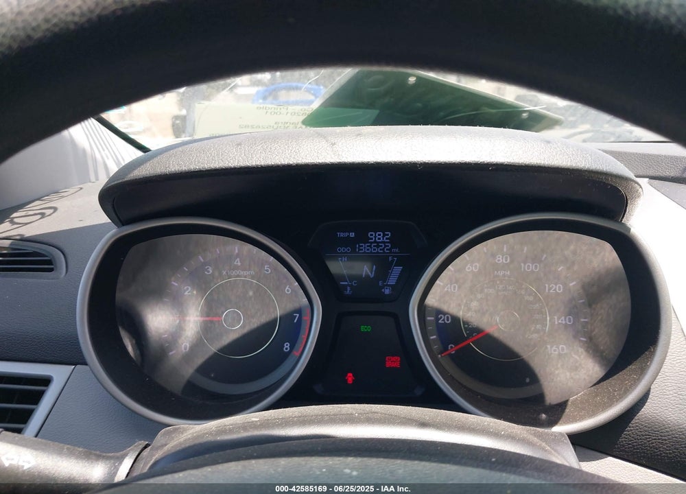 2013 HYUNDAI ELANTRA VIN: KMHDH4AE3DU528282