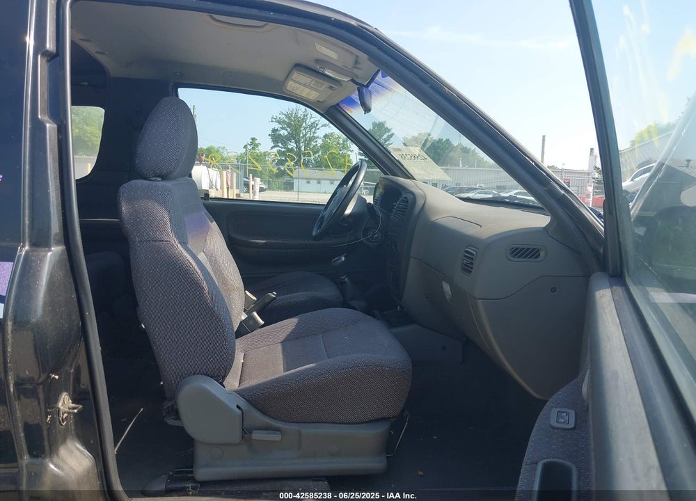 2001 KIA SPORTAGE VIN: KNDJA623415011583