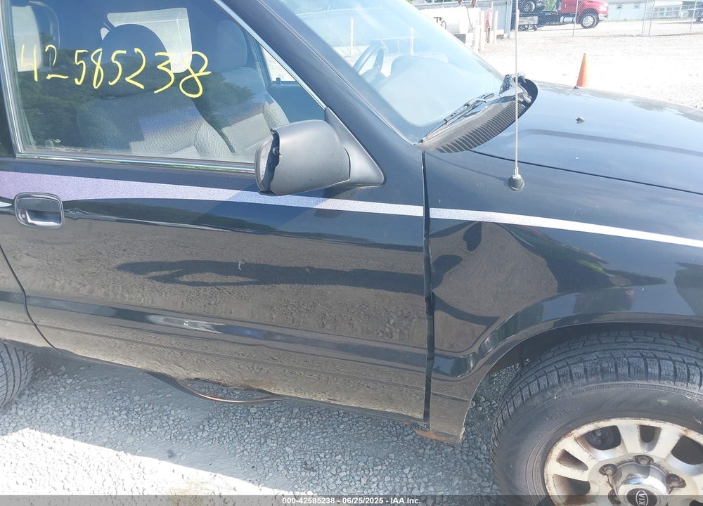 2001 KIA SPORTAGE VIN: KNDJA623415011583