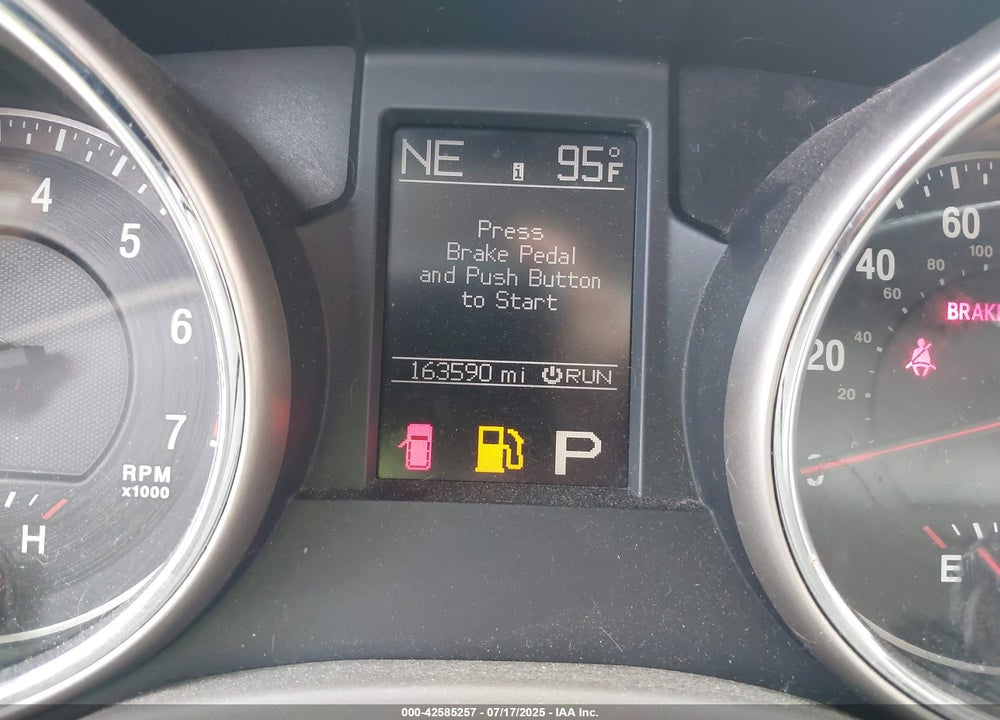 2011 JEEP GRAND CHEROKEE VIN: 1J4RS4GG0BC611797