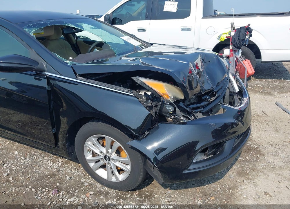 2013 HYUNDAI SONATA VIN: 5NPEB4AC6DH652095