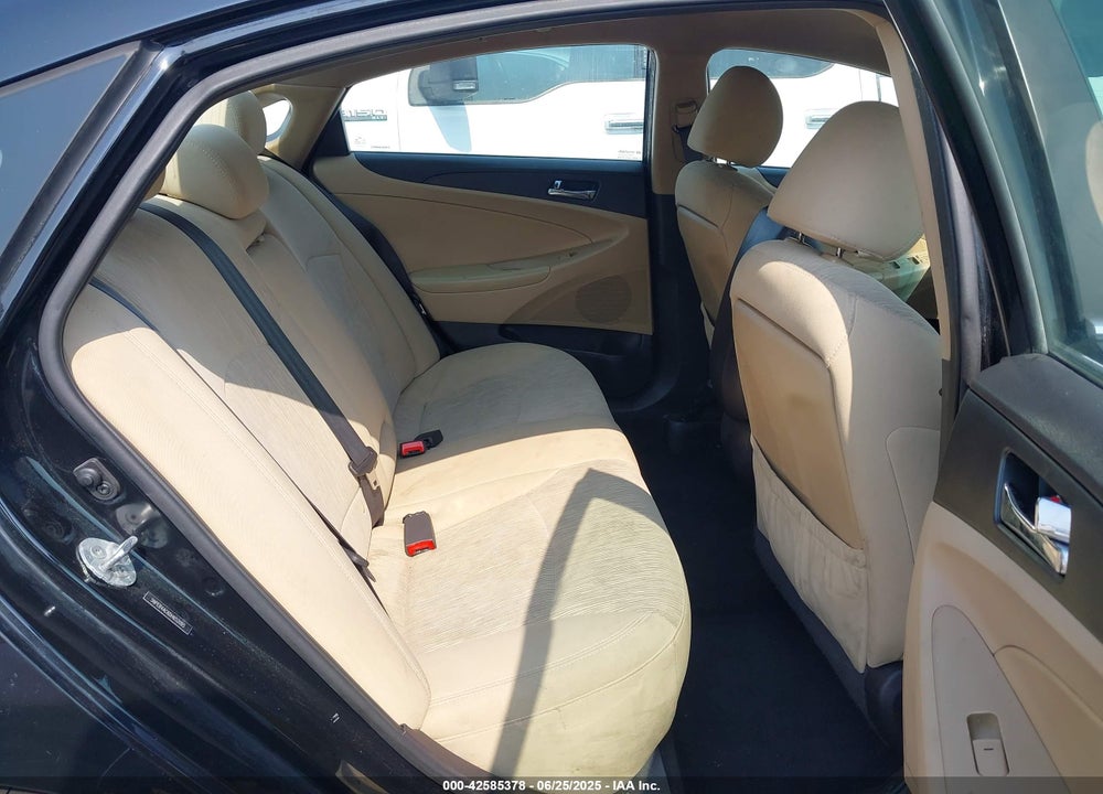 2013 HYUNDAI SONATA VIN: 5NPEB4AC6DH652095