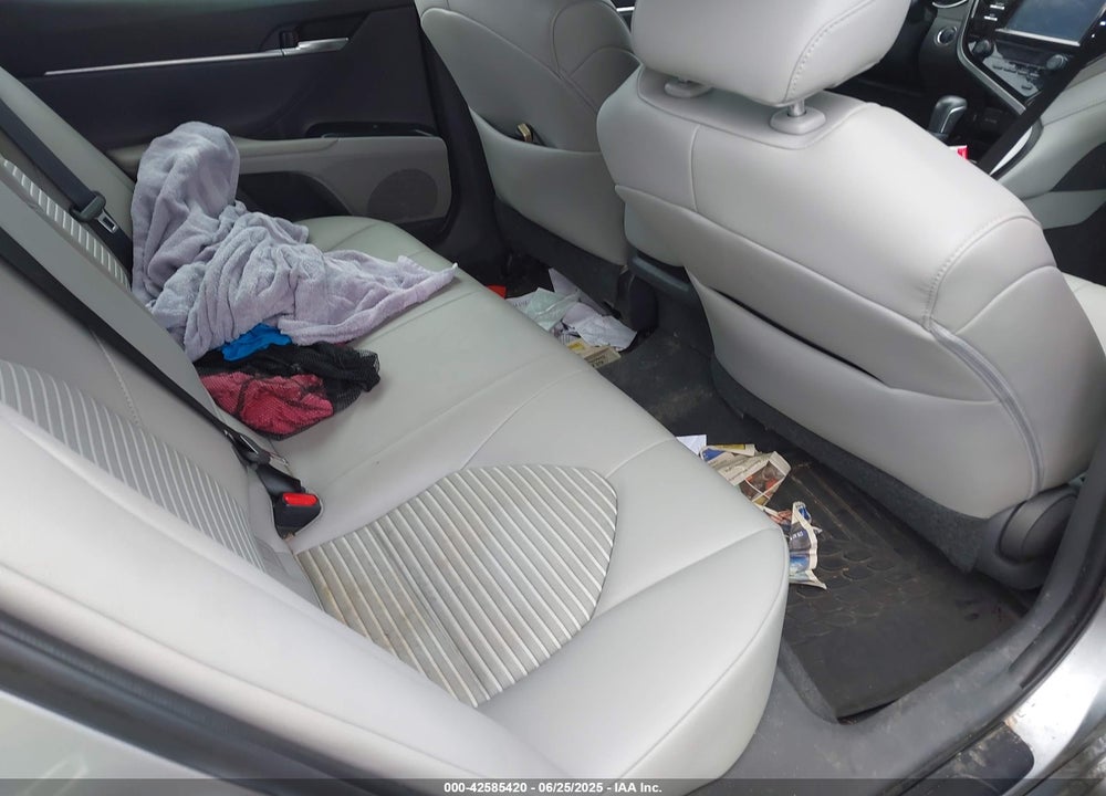 2019 TOYOTA CAMRY VIN: 4T1B11HK7KU848871