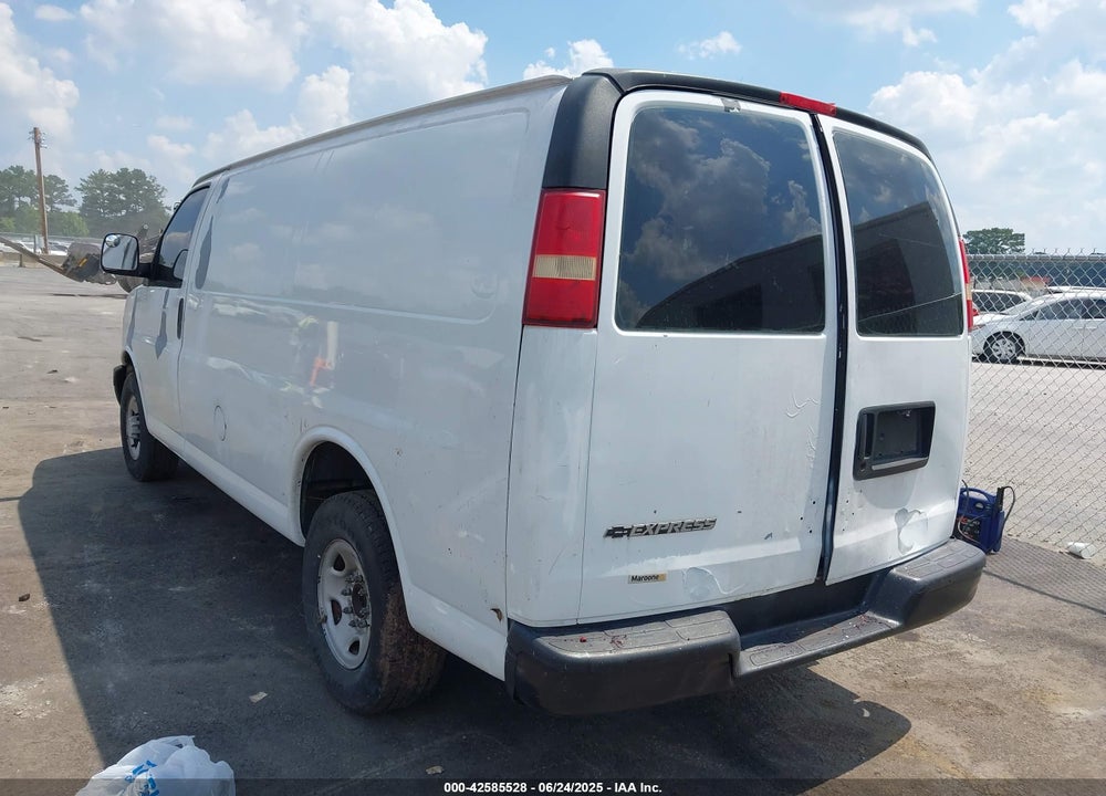 2007 CHEVROLET EXPRESS WORK VAN VIN: 1GCGG25V371124133