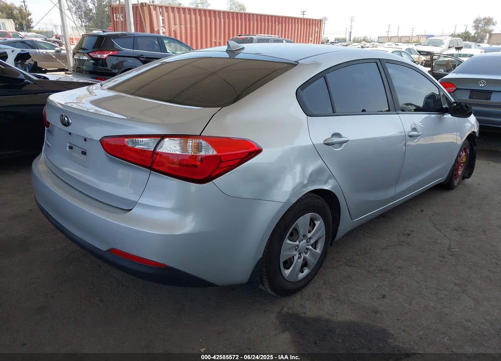 2016 KIA FORTE VIN: KNAFK4A69G5593589