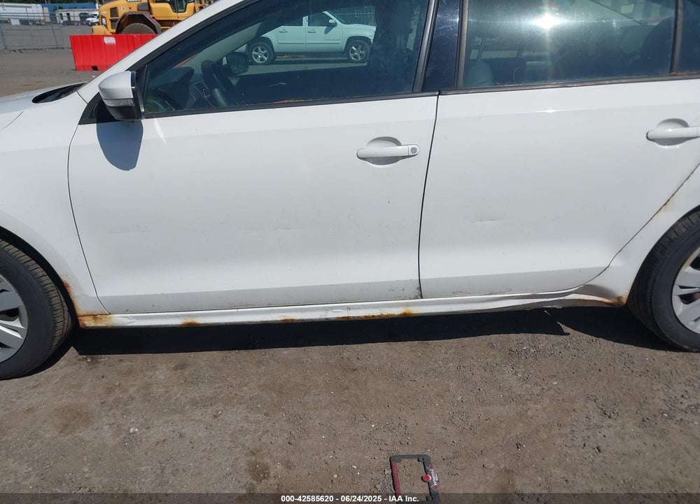2012 VOLKSWAGEN JETTA VIN: 3VWDP7AJ0CM306577
