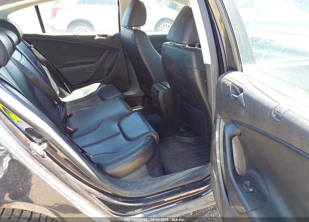 2009 VOLKSWAGEN PASSAT VIN: WVWJK73C59P015918