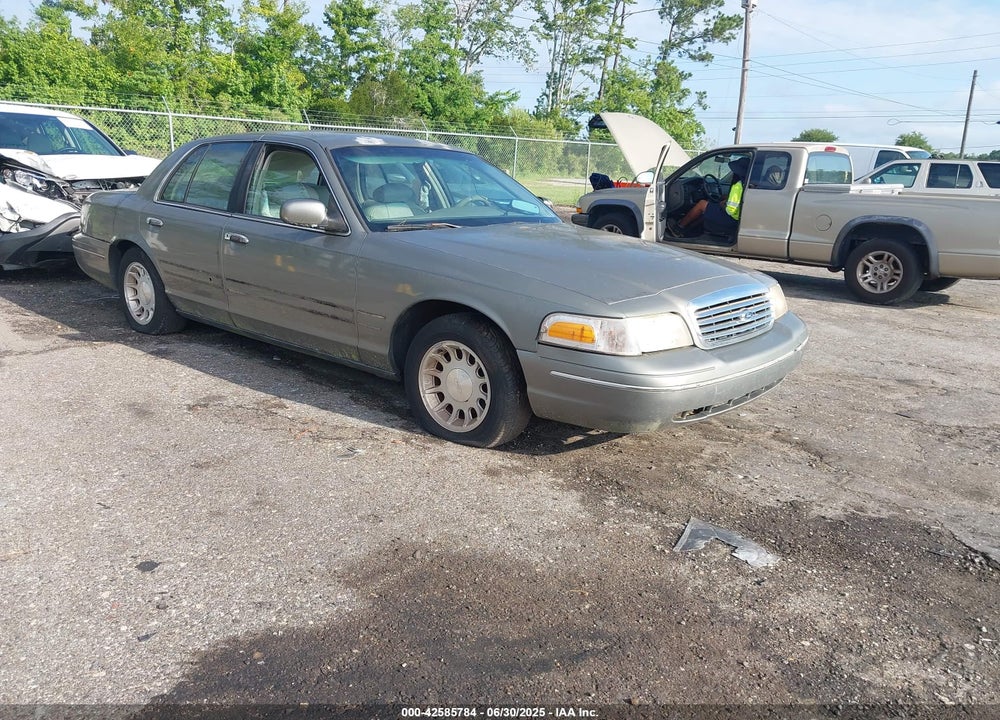 1999 FORD CROWN VICTORIA LX VIN: 2FAFP74W7XX160987