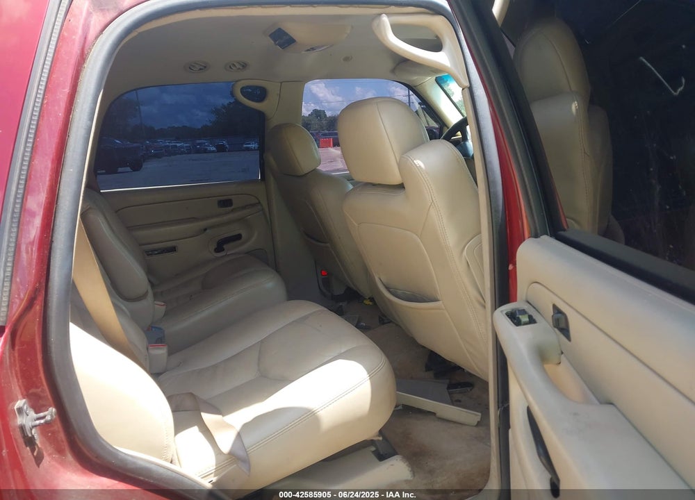 2002 CHEVROLET TAHOE LT VIN: 1GNEC13Z72R221596