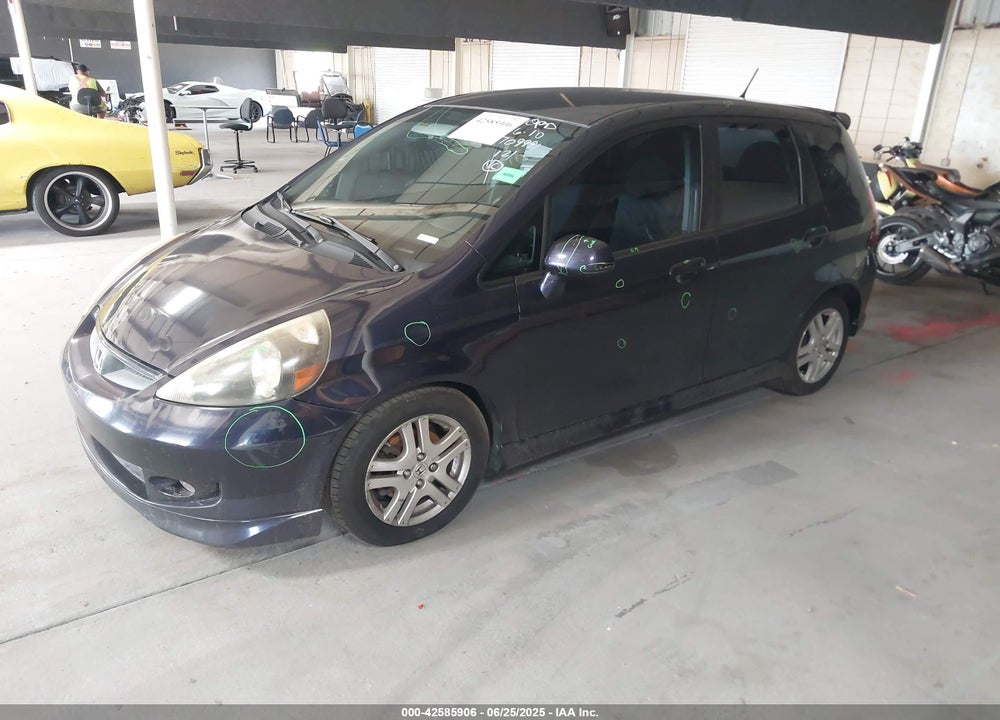 2008 HONDA FIT VIN: JHMGD38618S073132