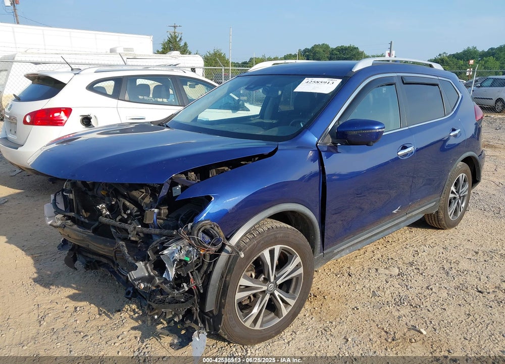 2018 NISSAN ROGUE VIN: JN8AT2MT4JW463807