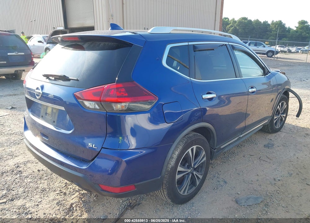 2018 NISSAN ROGUE VIN: JN8AT2MT4JW463807