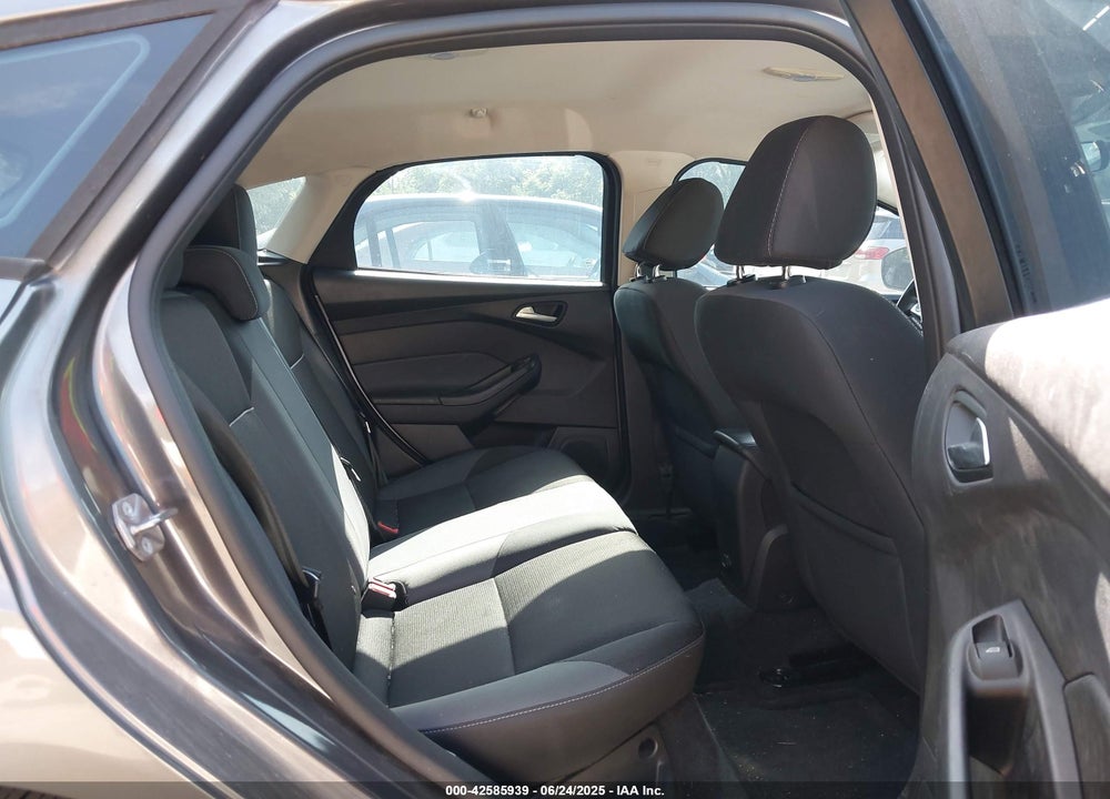 2014 FORD FOCUS VIN: 1FADP3K26EL374251