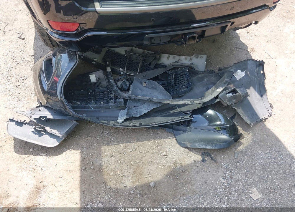 2016 JEEP GRAND CHEROKEE VIN: 1C4RJFBG3GC426582