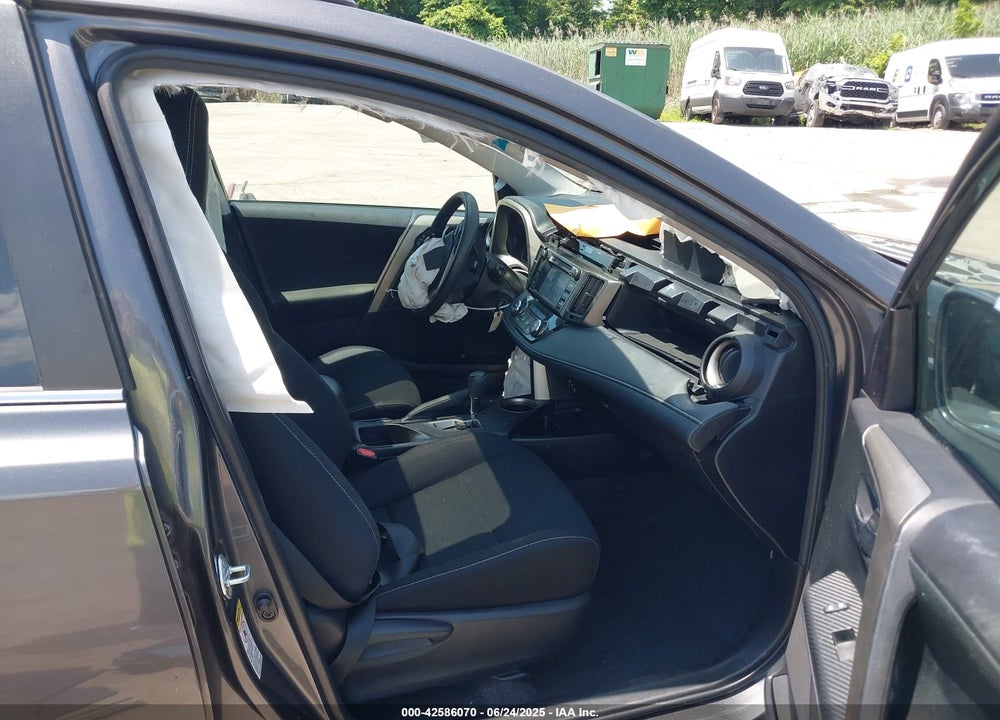 2015 TOYOTA RAV4 VIN: 2T3RFREV7FW254940