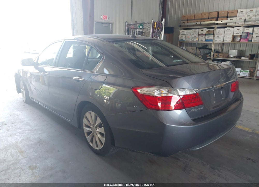 2015 HONDA ACCORD VIN: 1HGCR2F8XFA096221