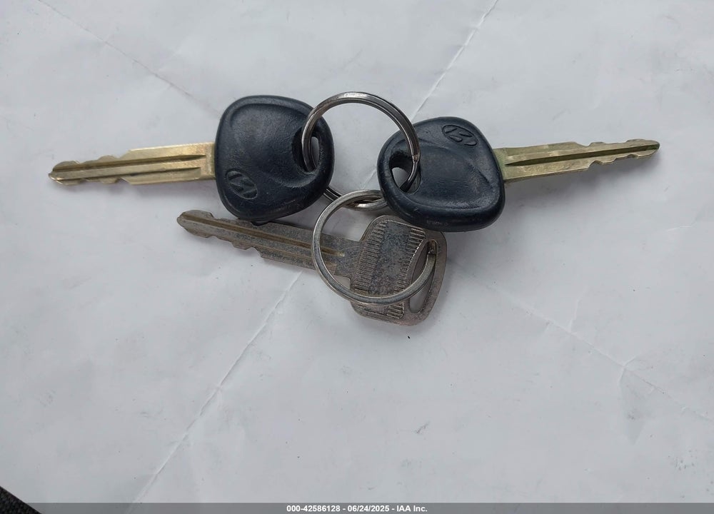 2000 HYUNDAI ACCENT GL VIN: KMHCG45G5YU065657